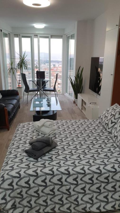 Nuevo Estudio, Recien Reformado, Wifi, Centro De Torremolinos Apartman Kültér fotó